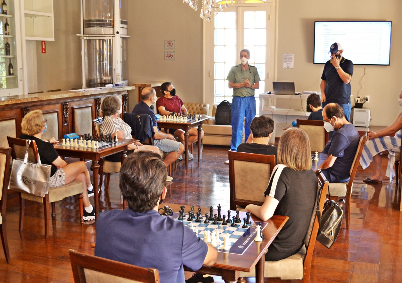 Aprenda a jogar Xadrez na SHP: aulas gratuitas todos os sábados - Sociedade  Hípica Paulista